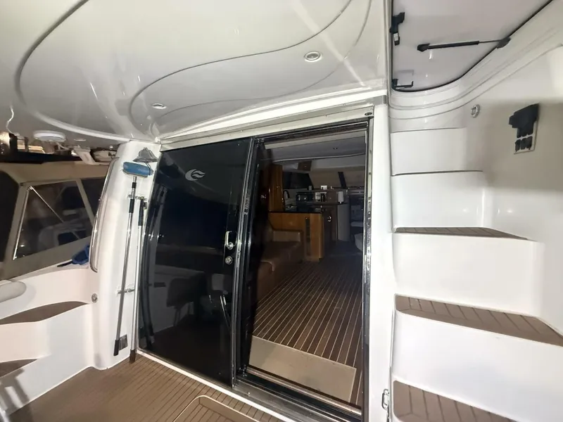 Slide: The Image of Carver Yachts 460 voyager 2004 - 14
