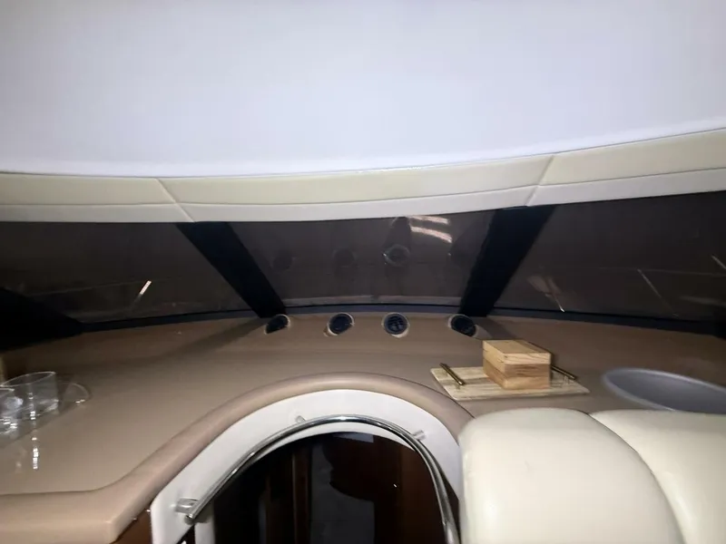 Slide: The Image of Carver Yachts 460 voyager 2004 - 38