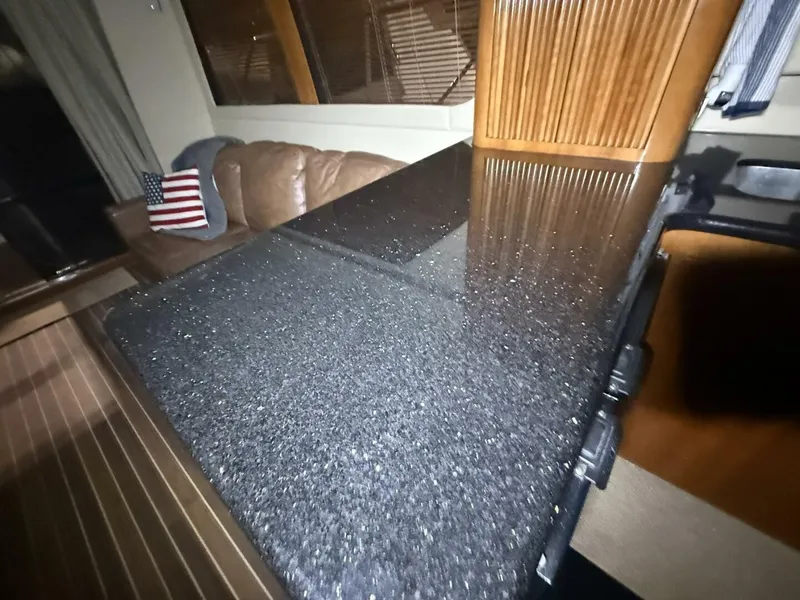 Slide: The Image of Carver Yachts 460 voyager 2004 - 42