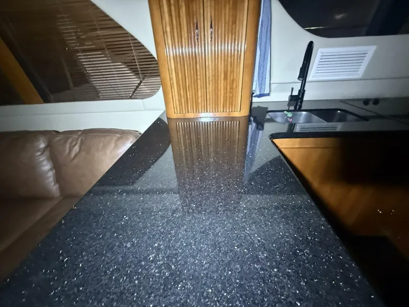 Slide: The Image of Carver Yachts 460 voyager 2004 - 43