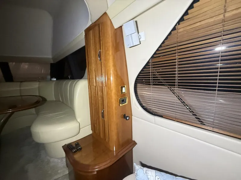 Slide: The Image of Carver Yachts 460 voyager 2004 - 47