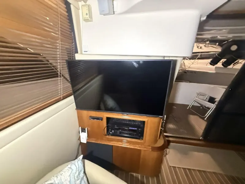 Slide: The Image of Carver Yachts 460 voyager 2004 - 49