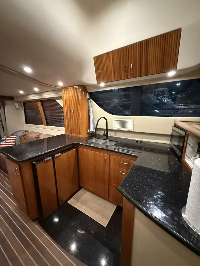 Slide: The Image of Carver Yachts 460 voyager 2004 - 57