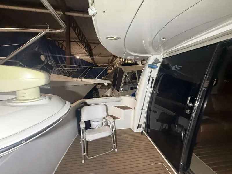 Slide: The Image of Carver Yachts 460 voyager 2004 - 6