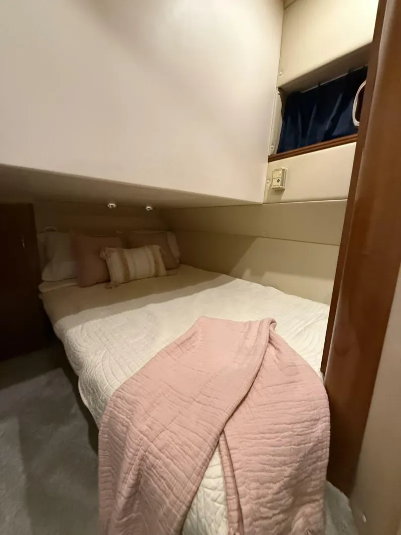 Slide: The Image of Carver Yachts 460 voyager 2004 - 66