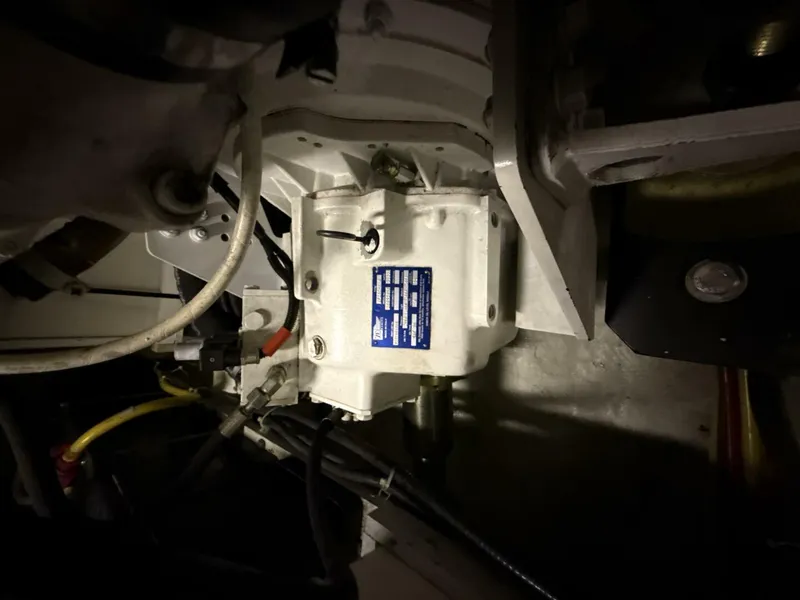 Slide: The Image of Carver Yachts 460 voyager 2004 - 84