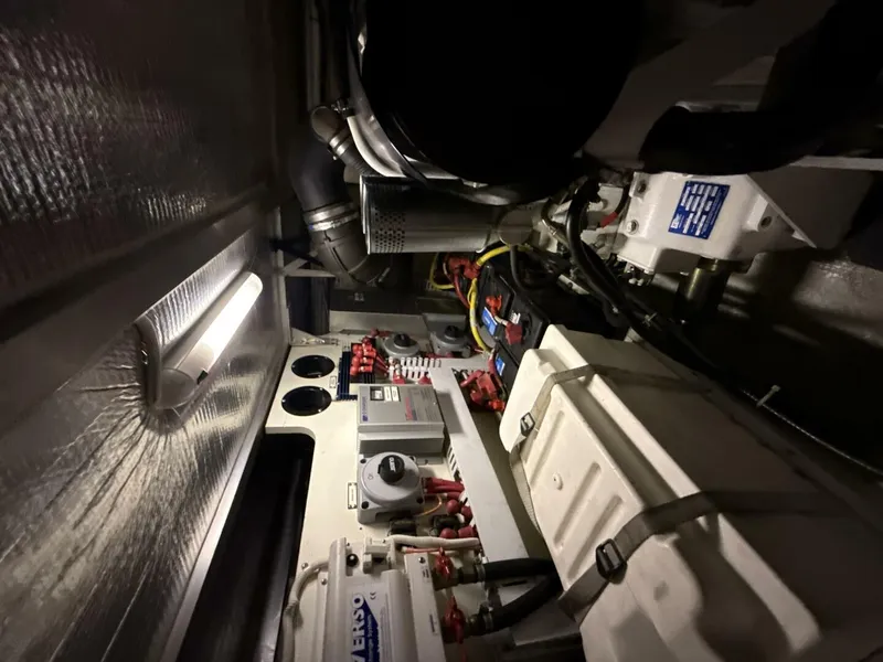 Slide: The Image of Carver Yachts 460 voyager 2004 - 92