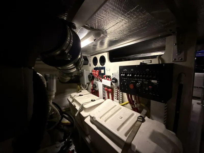 Slide: The Image of Carver Yachts 460 voyager 2004 - 96