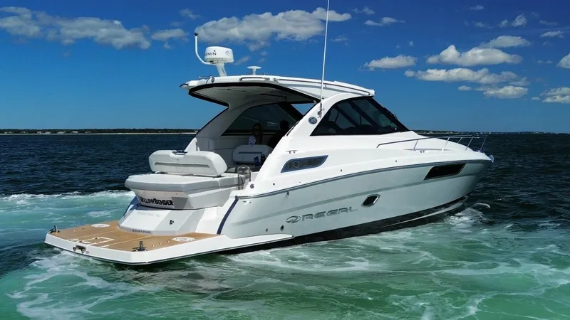 The Image of Regal 35 Sport Coupe 2019 - 0