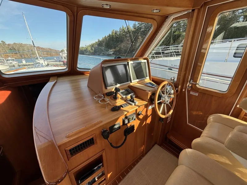 Slide: The Image of Sabre 40 Sedan 2011 - 11