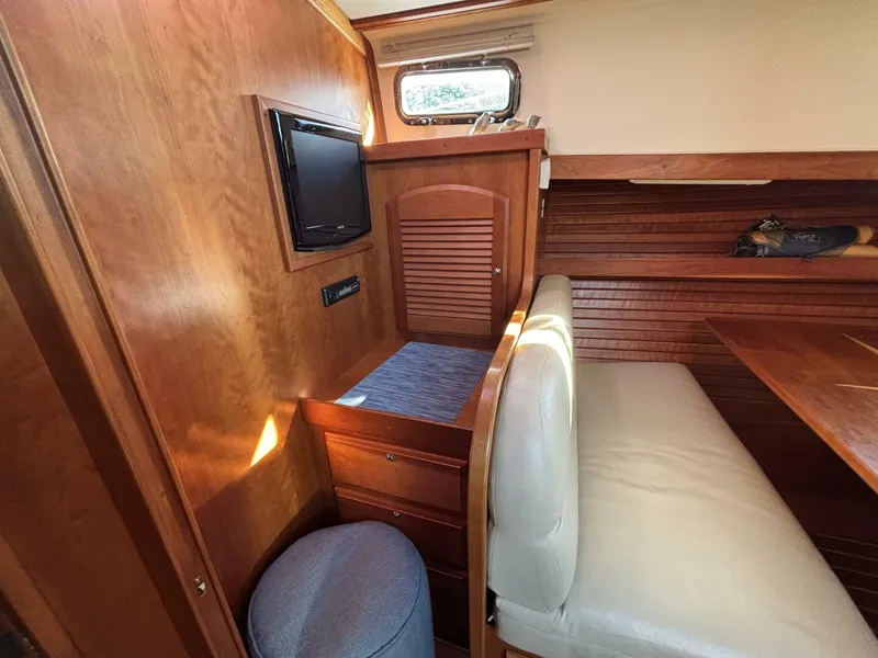 Slide: The Image of Sabre 40 Sedan 2011 - 26