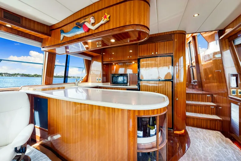 Slide: The Image of Hampton 558 Pilothouse 2007 - 6