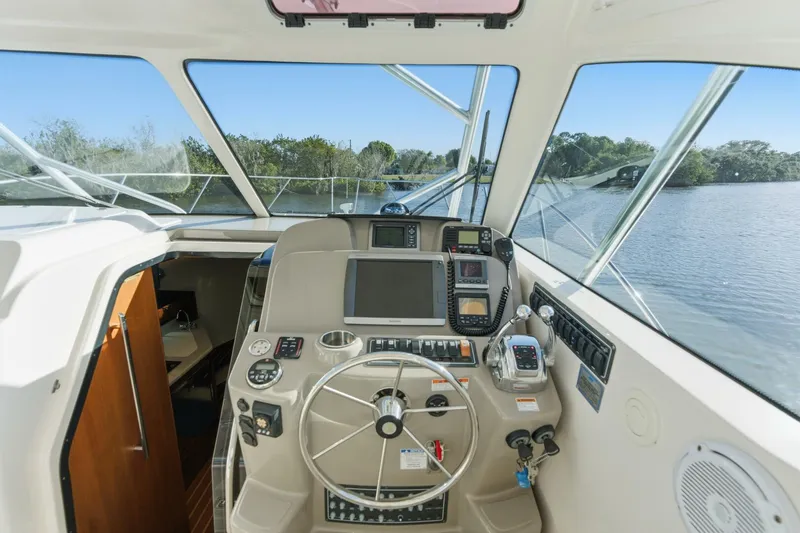 Slide: The Image of Tiara 3100 Open 2011 - 20