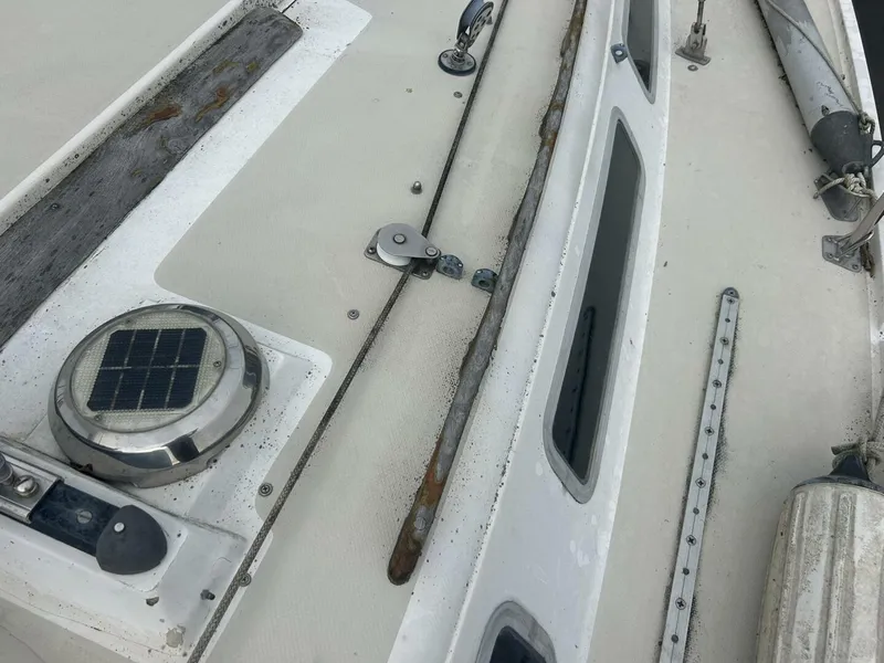 Slide: The Image of Catalina 36 Tall Rig 1985 - 10