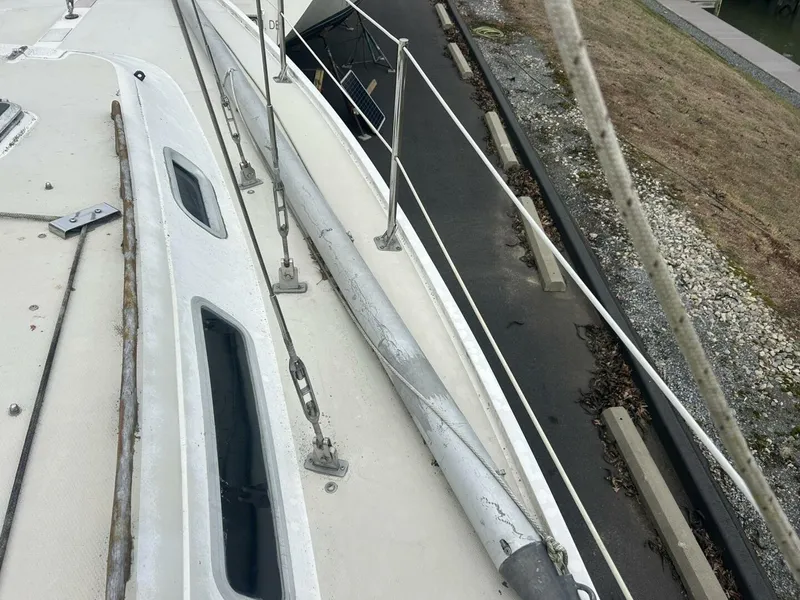 Slide: The Image of Catalina 36 Tall Rig 1985 - 11