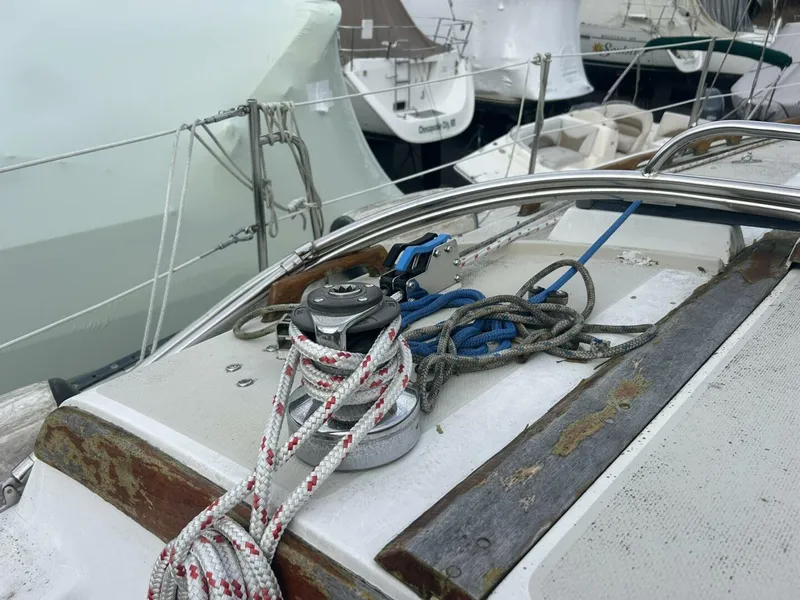 Slide: The Image of Catalina 36 Tall Rig 1985 - 17