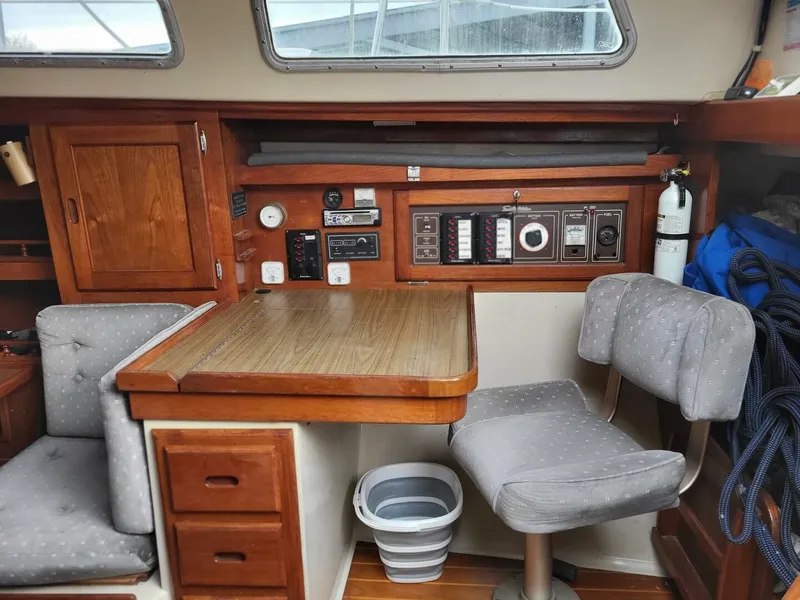 Slide: The Image of Catalina 36 Tall Rig 1985 - 26