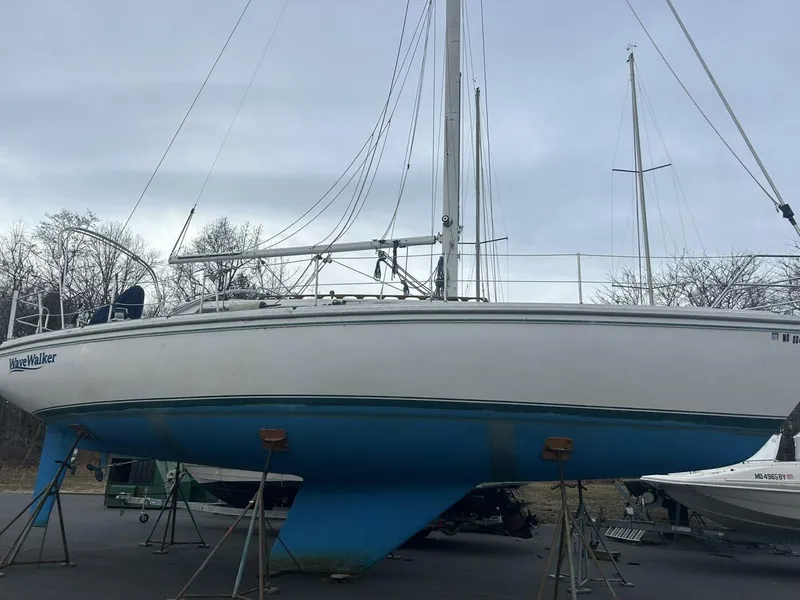 Slide: The Image of Catalina 36 Tall Rig 1985 - 3