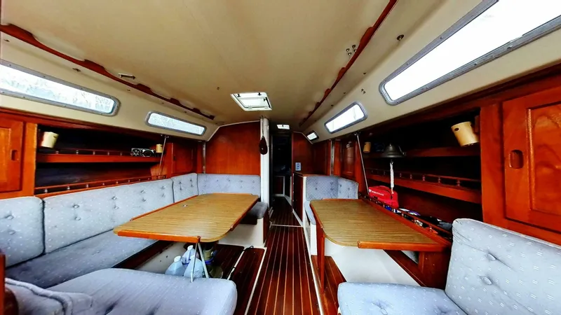 Slide: The Image of Catalina 36 Tall Rig 1985 - 30