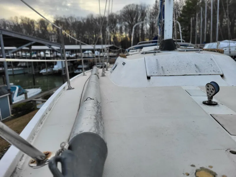 Slide: The Image of Catalina 36 Tall Rig 1985 - 49