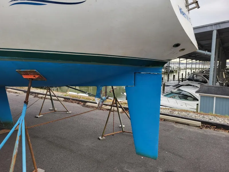 Slide: The Image of Catalina 36 Tall Rig 1985 - 64