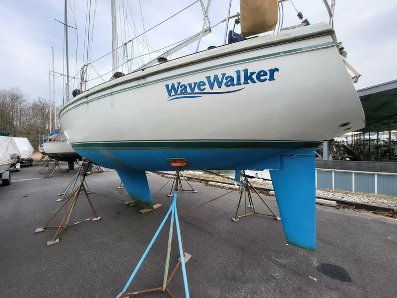 Slide: The Image of Catalina 36 Tall Rig 1985 - 65