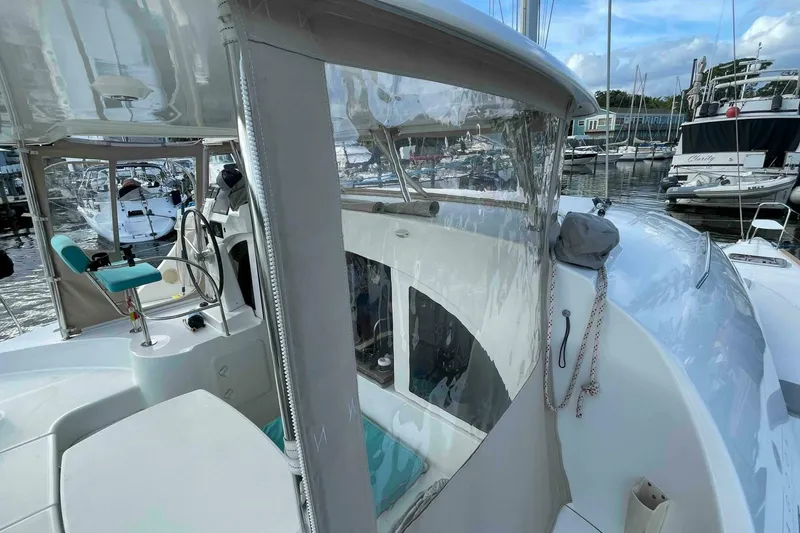 Slide: The Image of Lagoon 380 S2 2012 - 12
