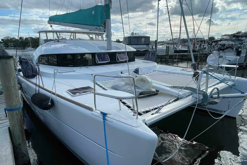 Slide: The Image of Lagoon 380 S2 2012 - 9