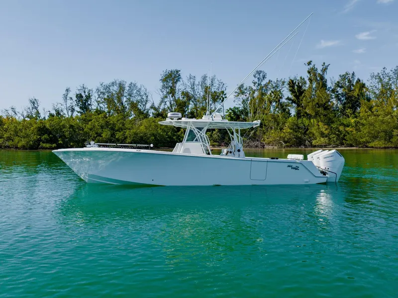 The Image of SeaVee 370z 2025 - 0