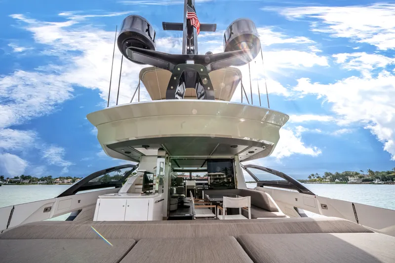 Slide: The Image of Azimut S8 2020 - 26