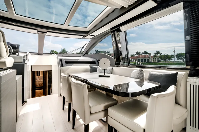 Slide: The Image of Azimut S8 2020 - 35