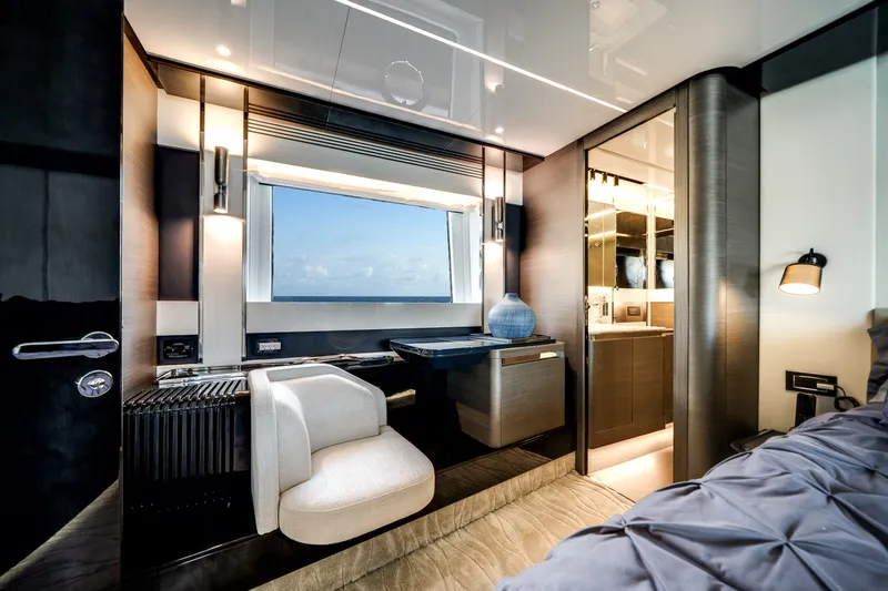 Slide: The Image of Azimut S8 2020 - 46