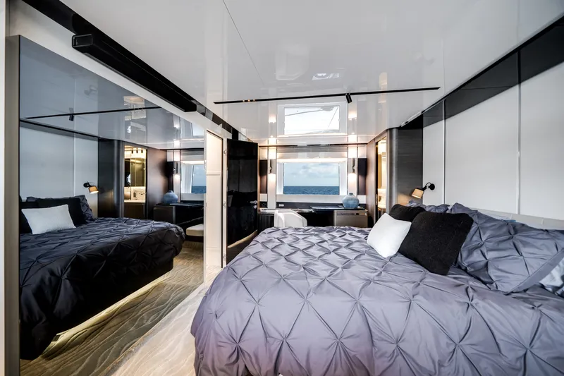 Slide: The Image of Azimut S8 2020 - 47