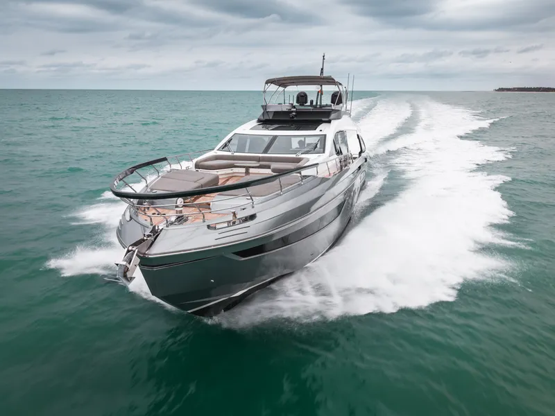 Slide: The Image of Azimut S8 2020 - 94