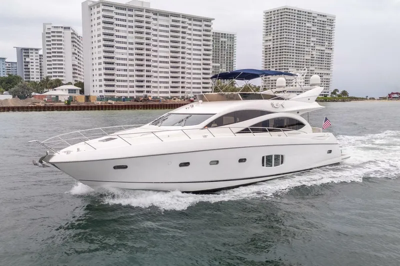 Slide: The Image of Sunseeker Manhattan 70 2008 - 2