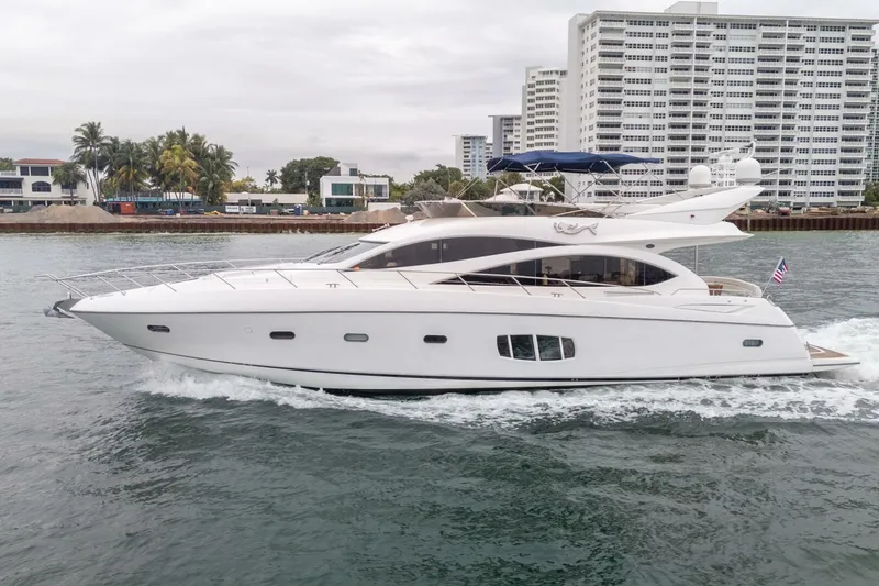 Slide: The Image of Sunseeker Manhattan 70 2008 - 3
