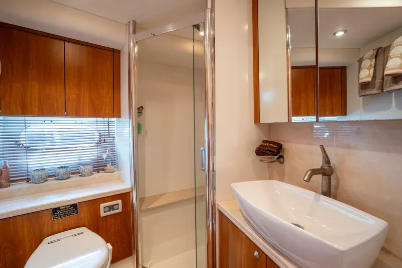 Slide: The Image of Sunseeker Manhattan 70 2008 - 33