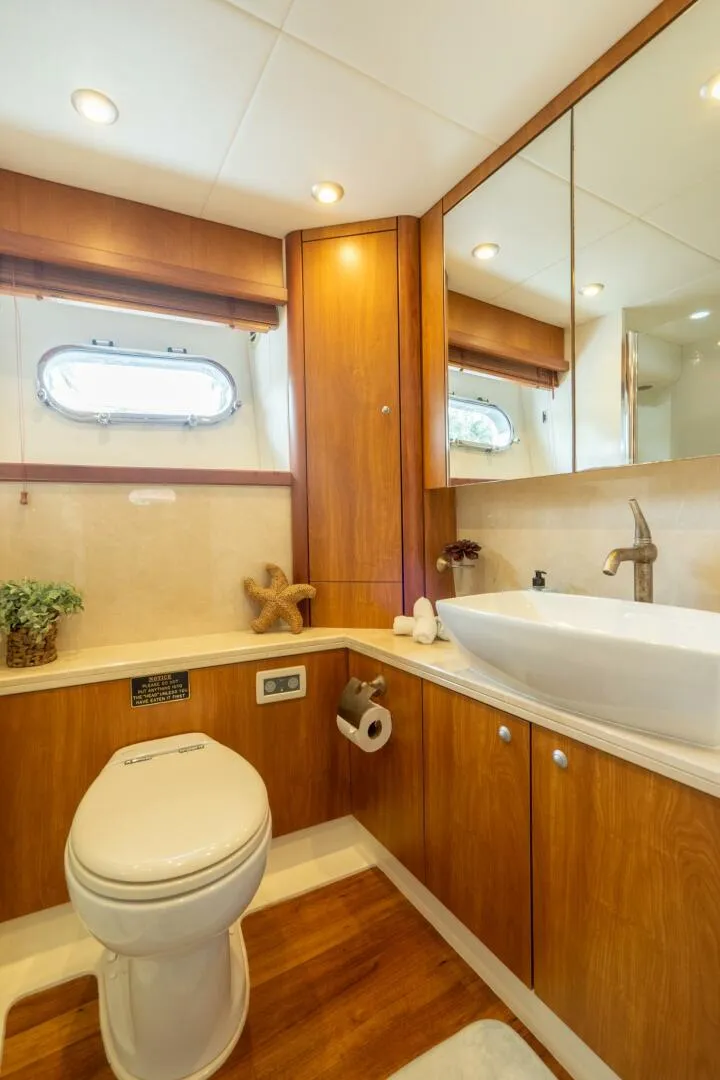 Slide: The Image of Sunseeker Manhattan 70 2008 - 46