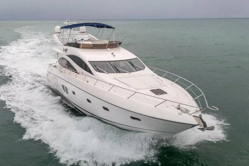 Slide: The Image of Sunseeker Manhattan 70 2008 - 6