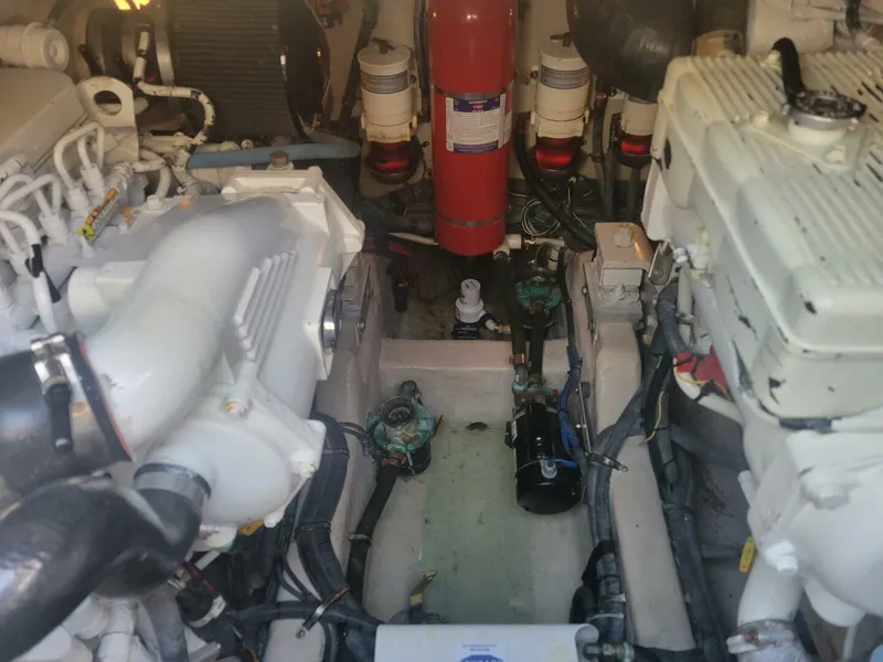 Slide: The Image of Sea Ray Sundancer 460 2017 - 26