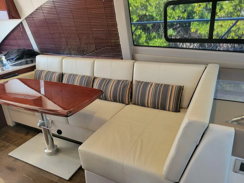 Slide: The Image of Sea Ray Sundancer 460 2017 - 9