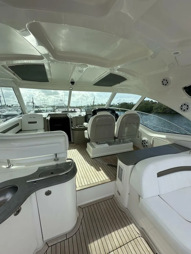 Slide: The Image of Sea Ray 2005 - 12