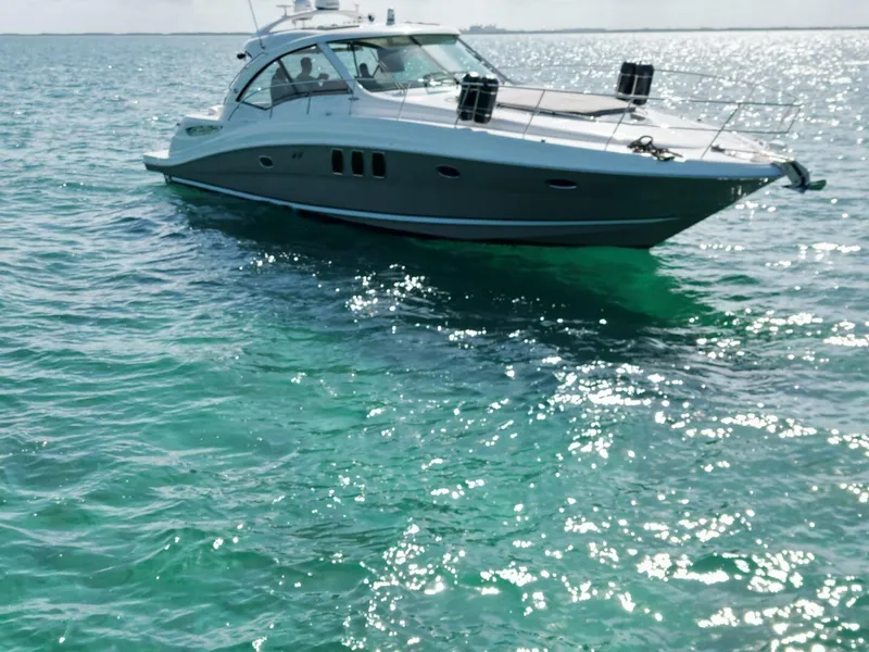 Slide: The Image of Sea Ray 2005 - 4