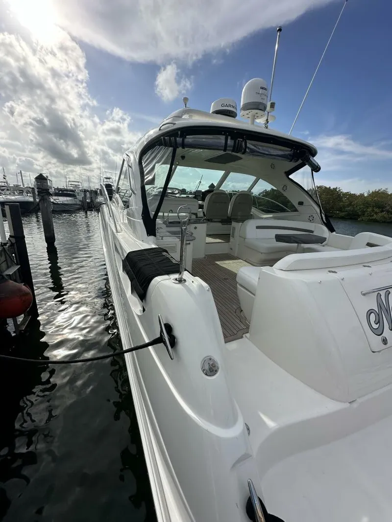 Slide: The Image of Sea Ray 2005 - 9