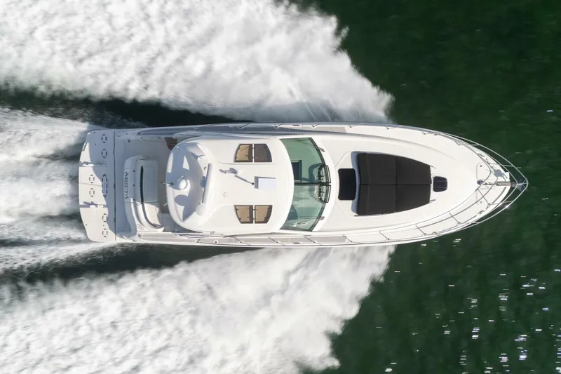 Slide: The Image of Sea Ray 48 Sundancer 2005 - 10