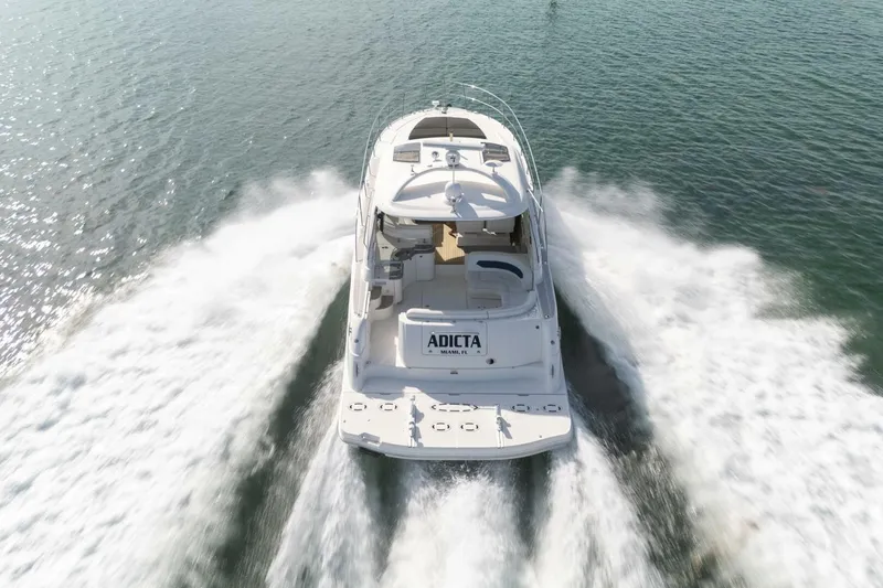 Slide: The Image of Sea Ray 48 Sundancer 2005 - 13