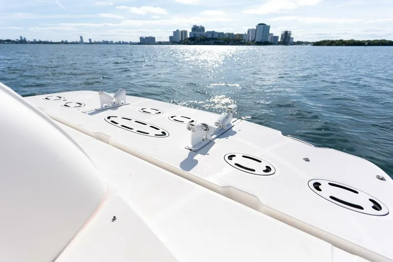 Slide: The Image of Sea Ray 48 Sundancer 2005 - 18