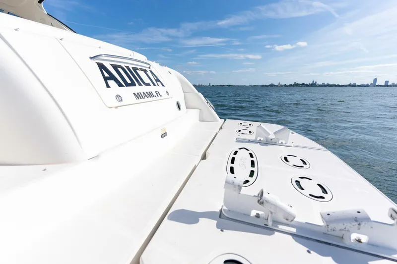 Slide: The Image of Sea Ray 48 Sundancer 2005 - 19