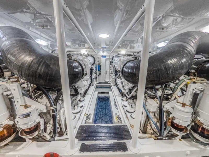 Slide: The Image of Viking 65 Enclosed Bridge 2003 - 22