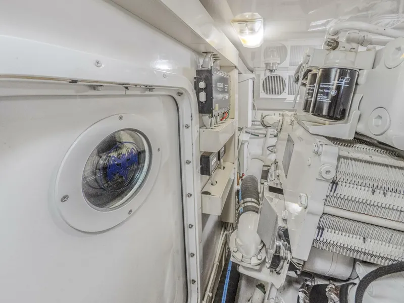 Slide: The Image of Viking 65 Enclosed Bridge 2003 - 28
